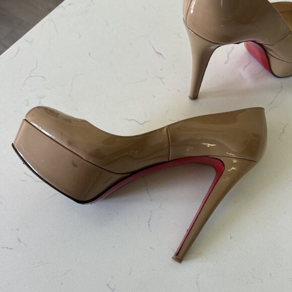 Christian Louboutin Heels IT 37.5 Beige Patent Leather Platform red bottoms pump - Picture 12 of 14